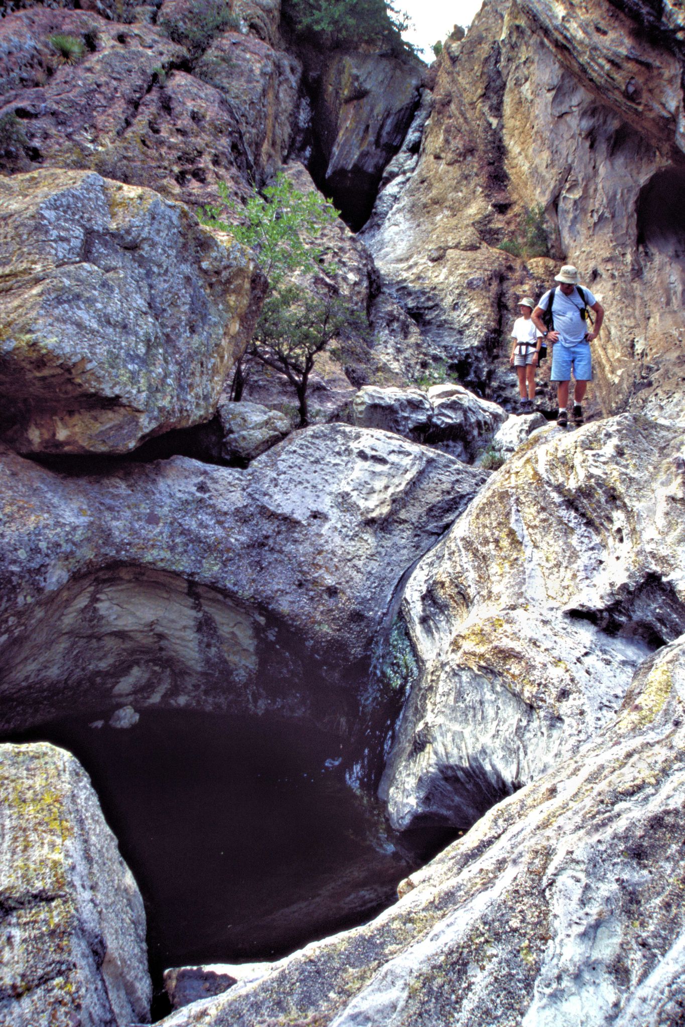 Steve Hale and Kim Field tinajas Sycamore Canyon